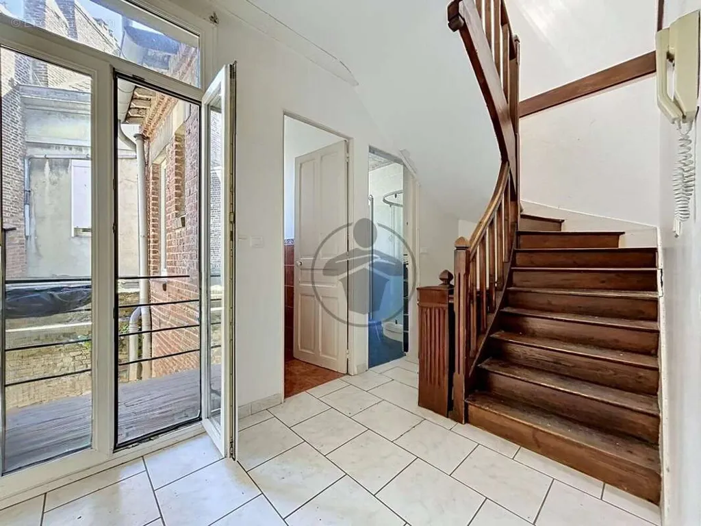 City-Style Flat with Garage in Saint-Quentin