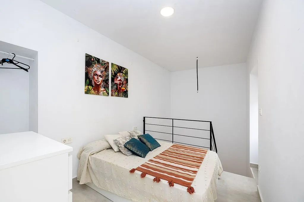 Magamistoad - Ample Duplex with West View in Huetor Vega