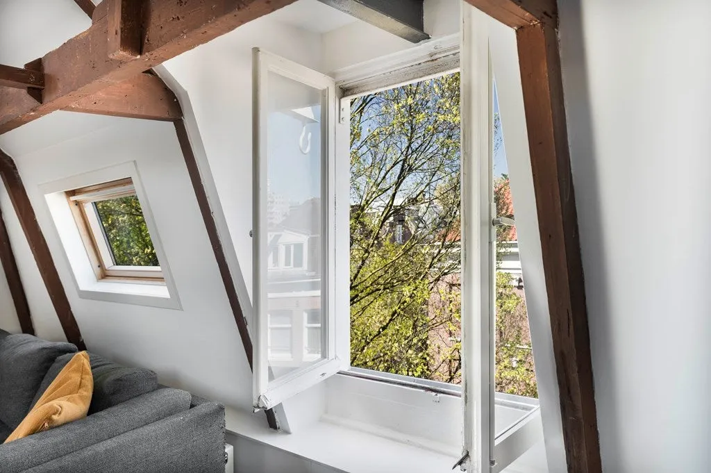 Séjour - Loft-Style Apartment with High Ceilings in De Pijp
