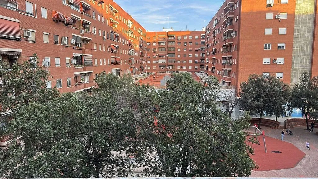 Rõdu - Spacious Flat with Terrace in Plaza Holanda