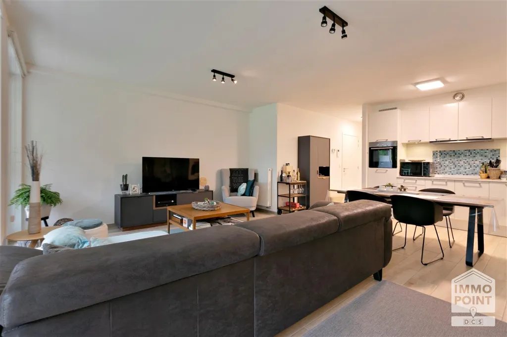 Wohnzimmer - Residential Flat with Park View in Quiet Area