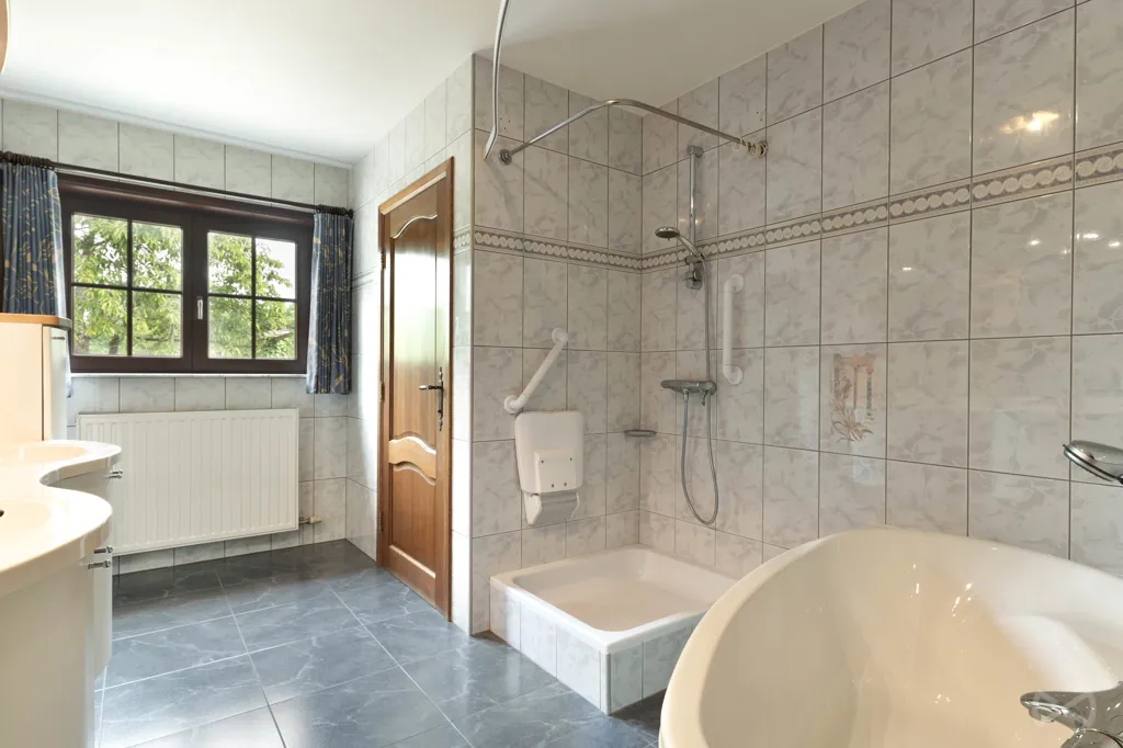 Vannitoad - Spacious Home with Garden in Rotselaar