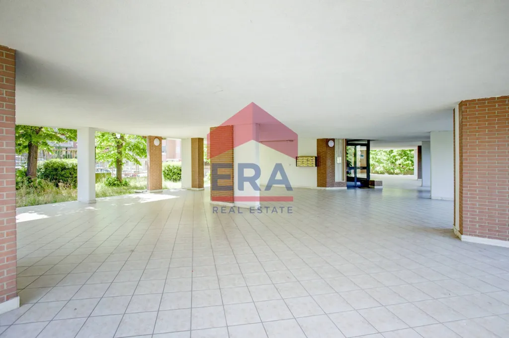Esik - Apartment with Terrace in Acilia, Rome