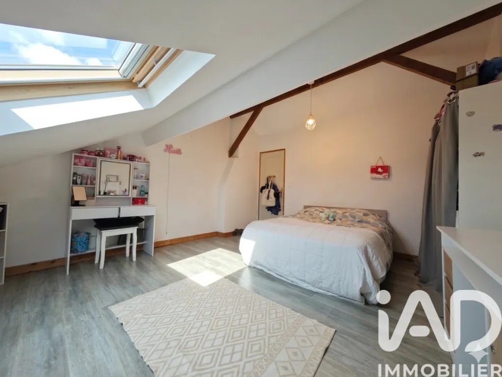 Chambres - Maison en Pierre avec Jardin à Hervilly