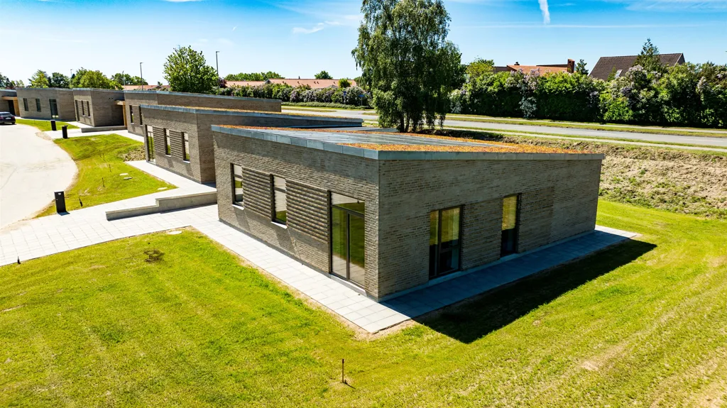 Õhuvaade - Contemporary Row House with Garden in Juelsminde