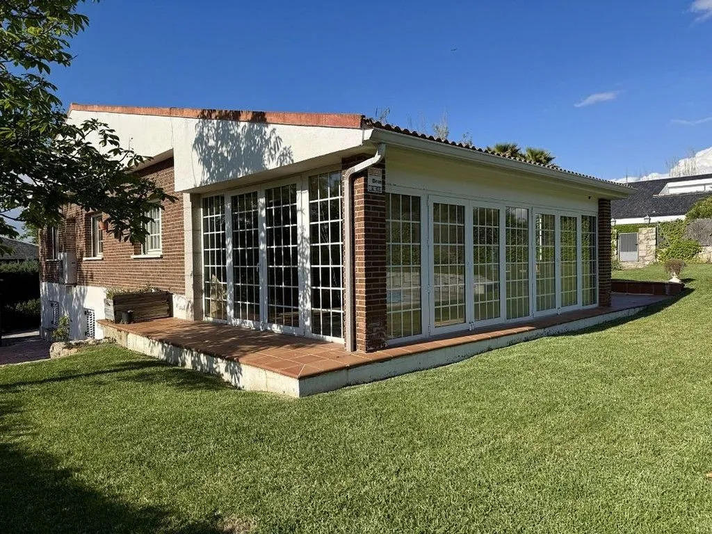Välivaade - Chalet with Pool and Terrace in Santo Domingo