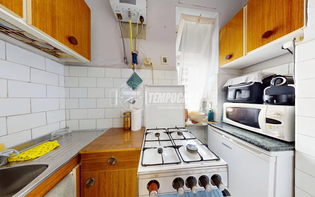 Cuisine - Central Billet with Balcony in Collegno