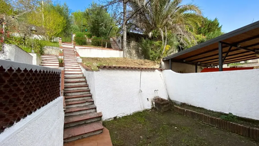 Pièces - Terraced Villa with Garden in Roccagloriosa
