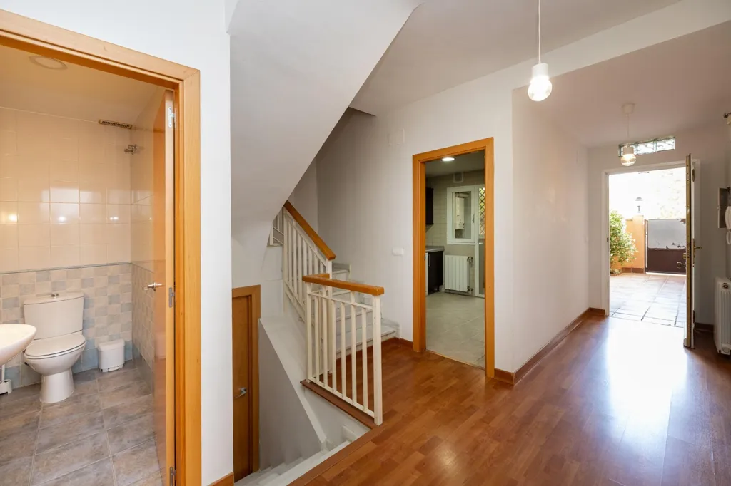 hallway_entrance