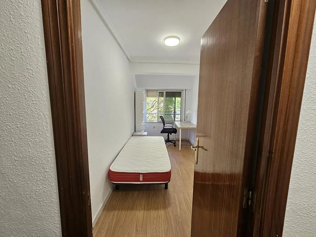 Chambres - Fully Renovated Student Flat in Valencia