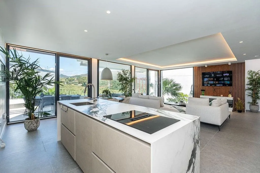 Cuisine - Modern Villa with Pool in La Cala Resort