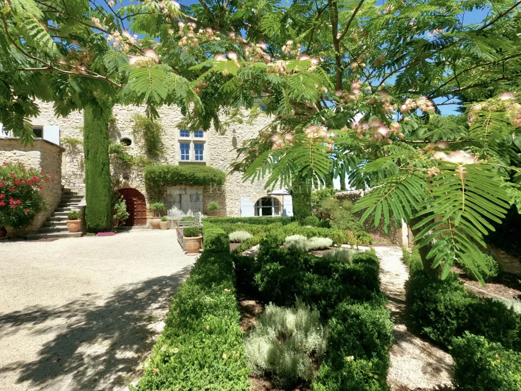 Välivaade - Restored 17th-Century Silk Farm with Pool in Ardèche