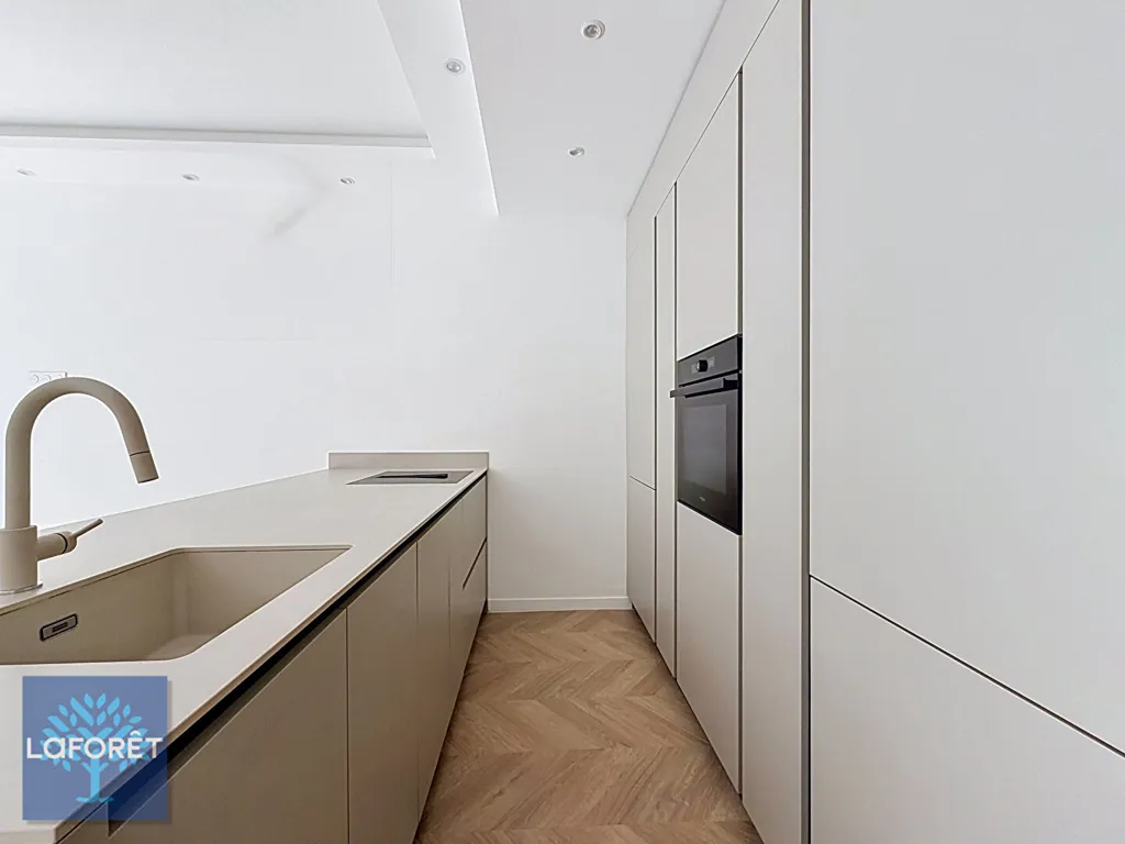 Köök - Renovated 2-Bed Flat near Croisette, Cannes