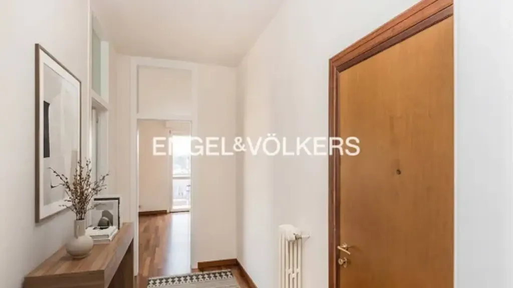 hallway_entrance