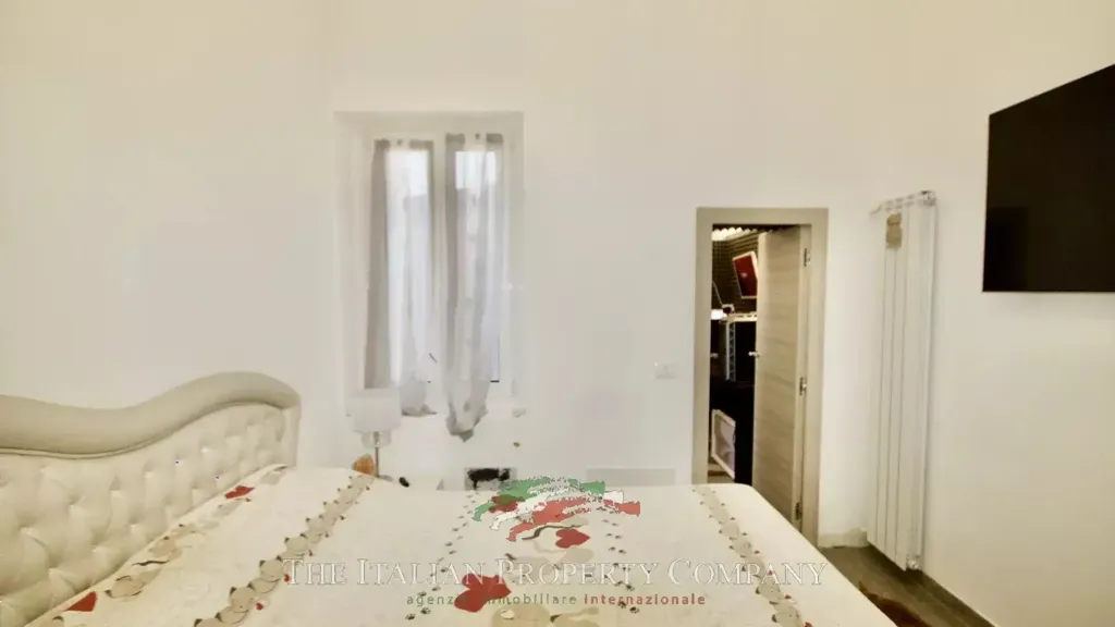 Bedrooms - Trilocale with Large Terrace in Bordighera