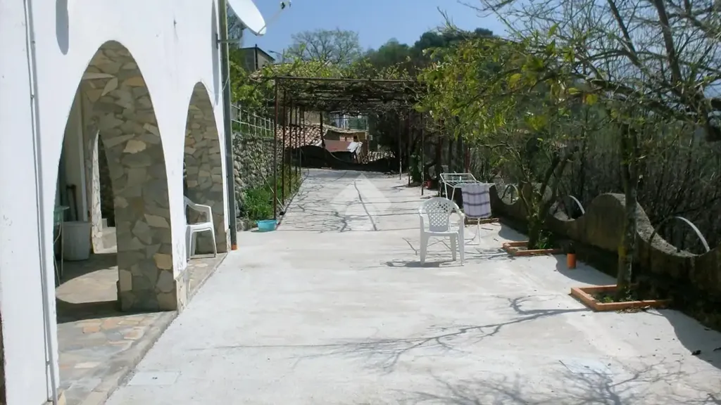 Terrasse - Villa with Private Garden in Castrolibero