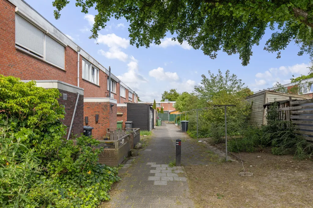 Välivaade - Modernised Semi-detached House with Garden in Emmen