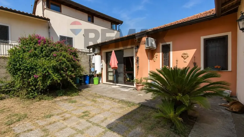 Giardino - Villa with Private Garden near Etna