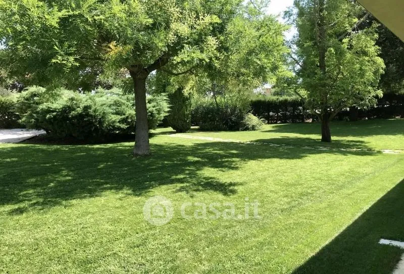 Aed - Semi-Independent Villa with Garden in Ancona