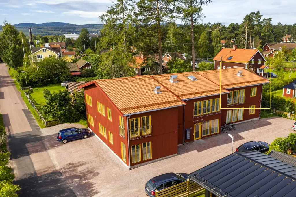 Aerial - Modern Apartment with Terrace in Central Location