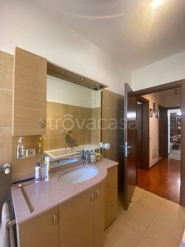 Salles de bain - Apartment with Terrace near Tavazzano Station