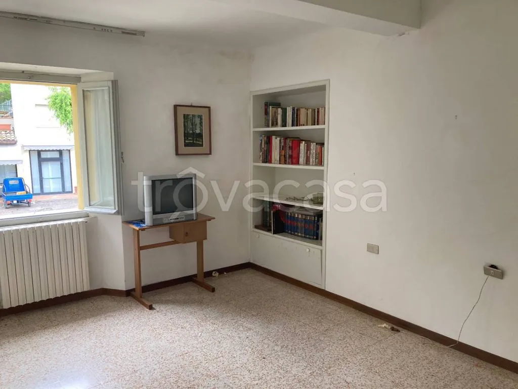Living Room - Central Three-Storey House with Two Entrances in Carpegna