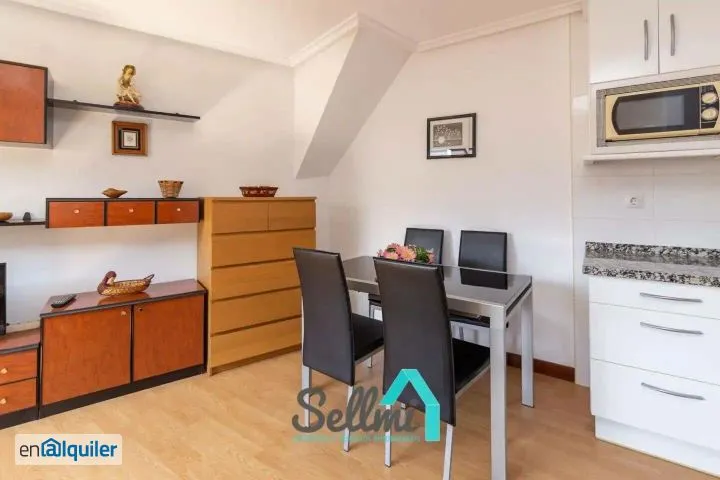 Salle à manger - Furnished Flat in Oviedo Centre