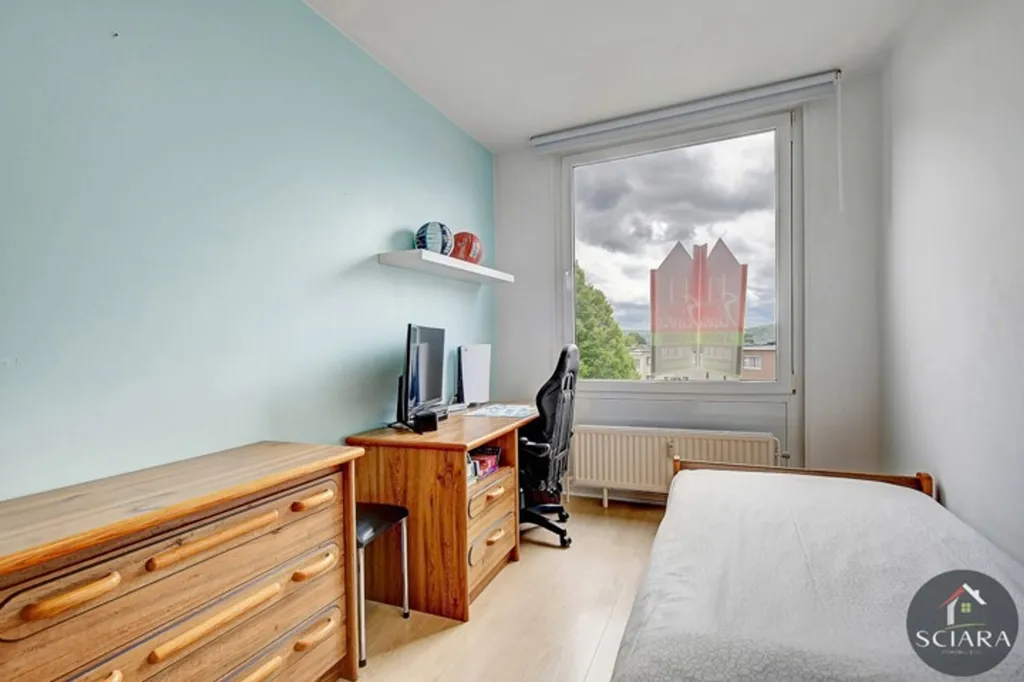 Camere da letto - 2-Bed Flat with Balcony on Top Floor in City Centre