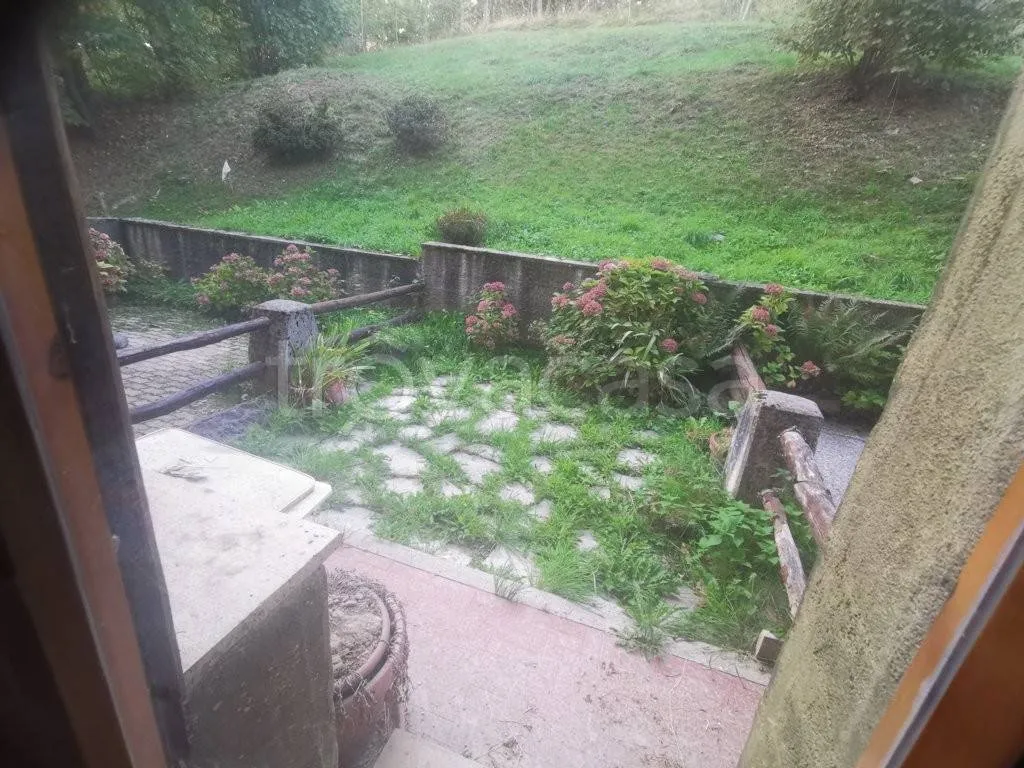 Aed - Apartment with Private Garden in Viola