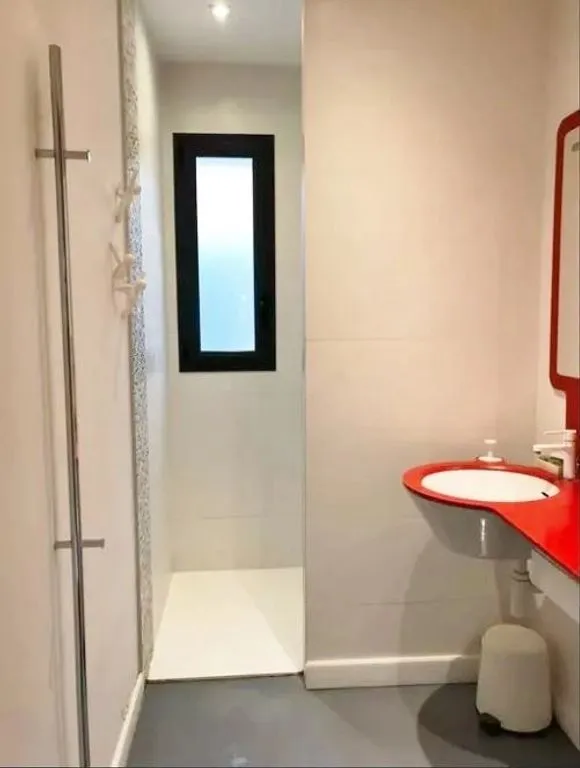 Villa Contemporaine avec Piscine à Mougins