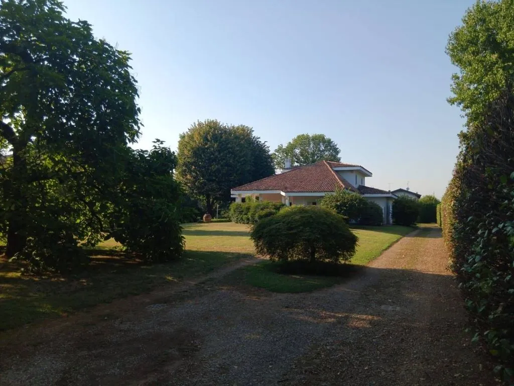 Jardin - Luxury Villa with Private Park in Corbetta