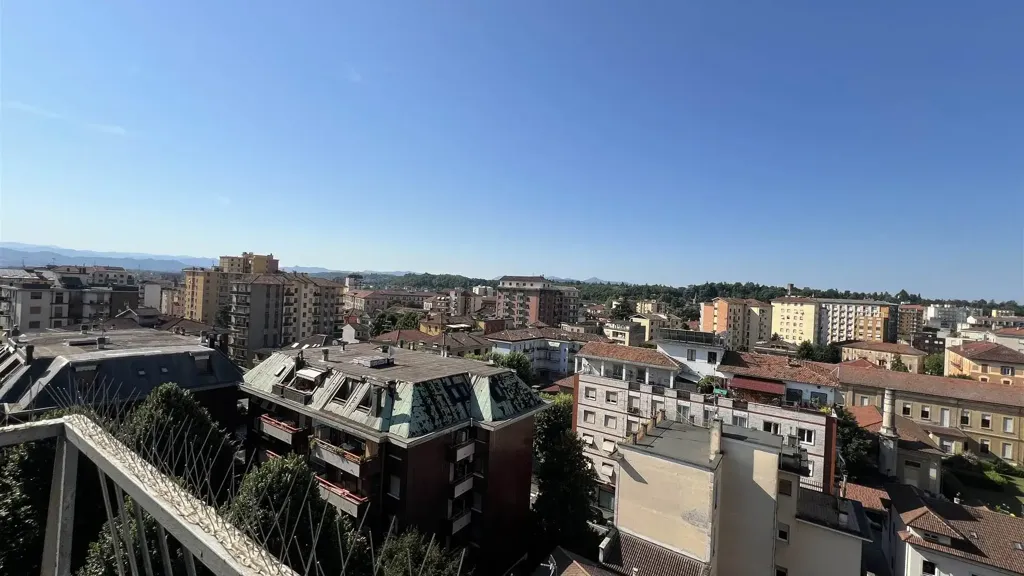 Rõdu - Spacious Apartment with Balcony in Novi Ligure