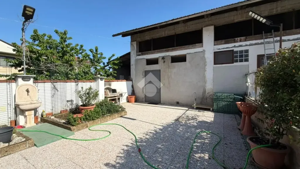 Giardino - Detached House with Pool in Gastaldi