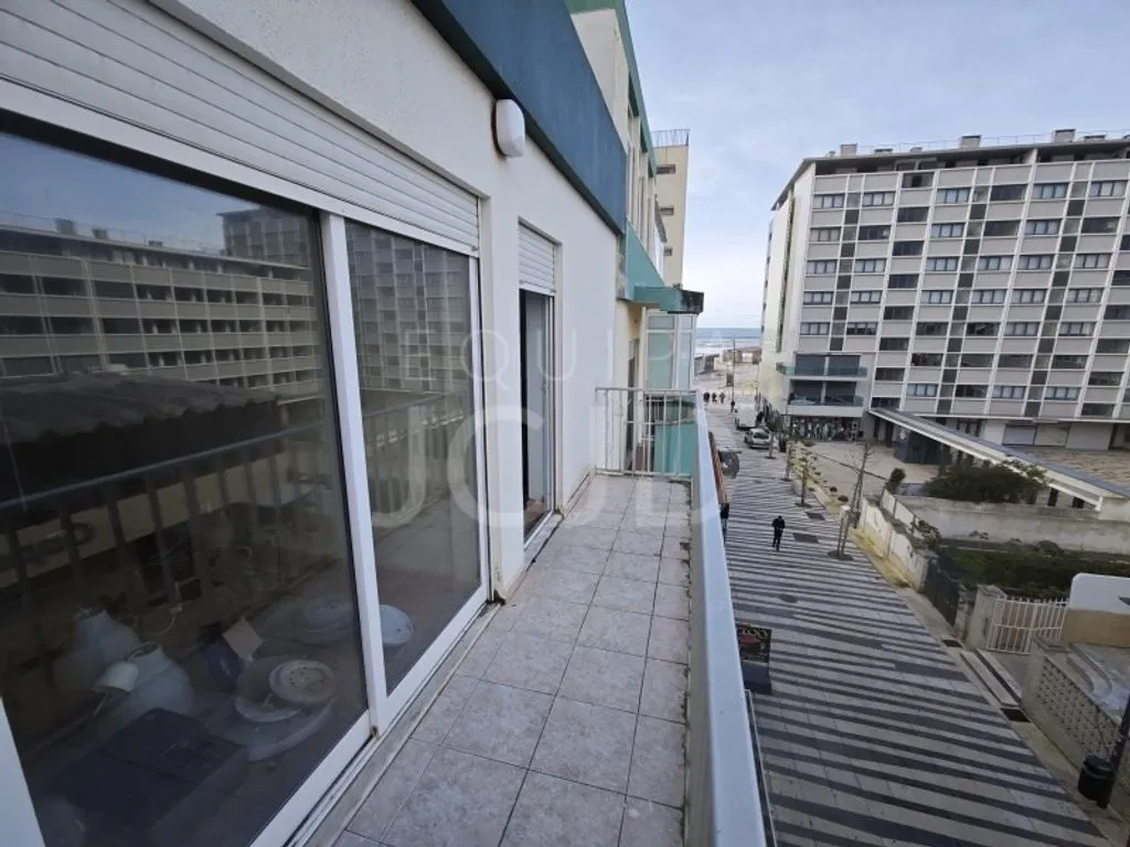 Balcon - Luxury Flat with Sea View in Almada