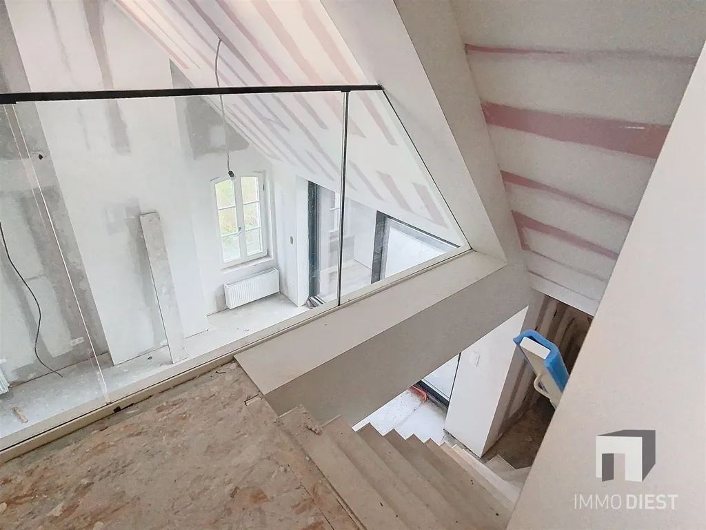 Appartement Rénové avec Terrasse à Diest