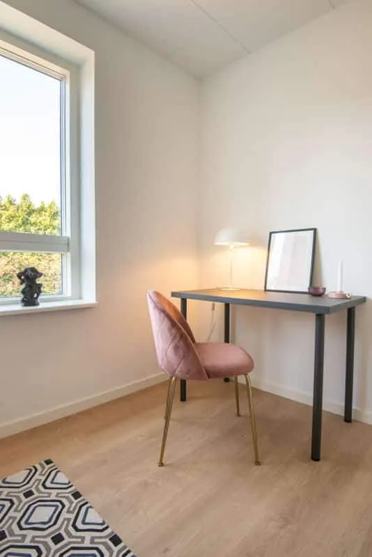 Kabinet - 5-Bedroom Apartment with Garden in Agedrup