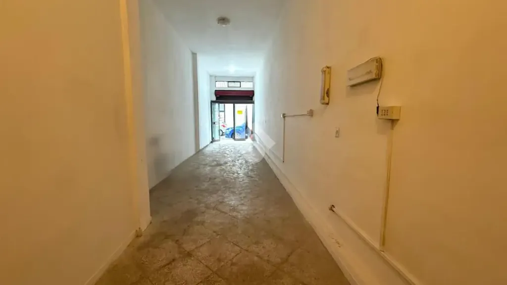 Esik - Depot Space with Mezzanine in Bitonto