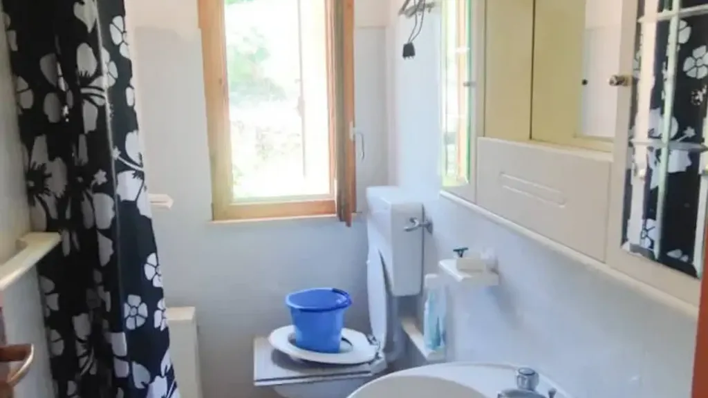 Salles de bain - Apartment with Balcony in Calopezzati