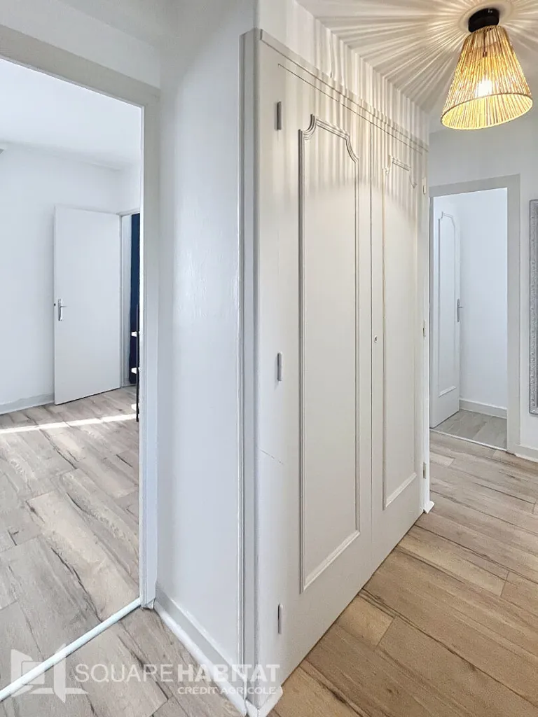 Entrée - Appartement T2 au Dernier Étage à Saint-Brieuc