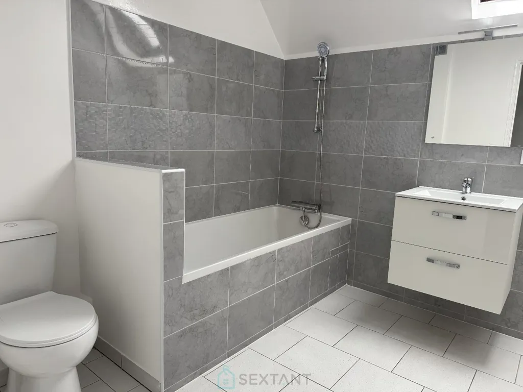 Bagni - Refurbished Duplex in Limay Centre