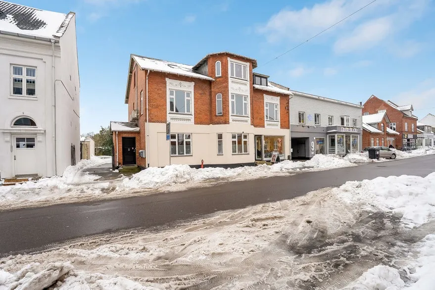 Välivaade - Mixed-Use Property with Retail on Vestergade, Haslev