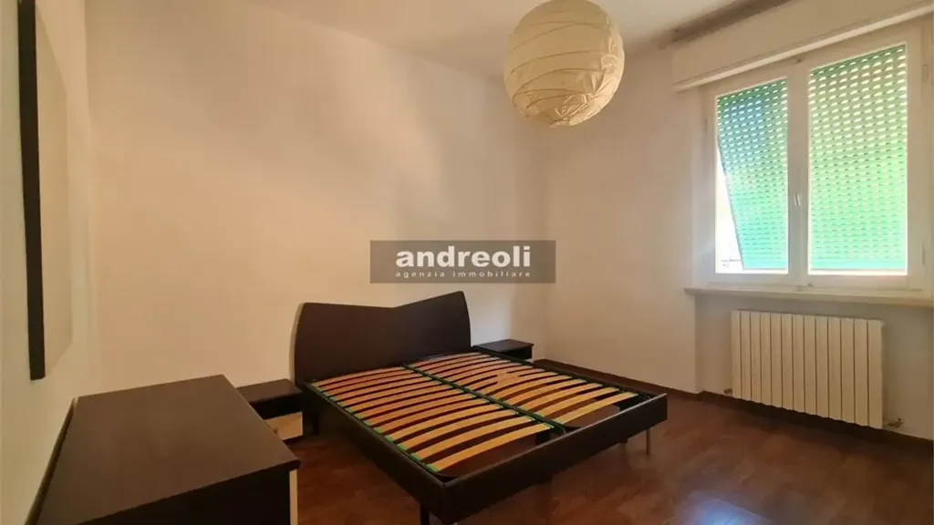 Camere da letto - Appartamento parzialmente ristrutturato con balcone a Jesi