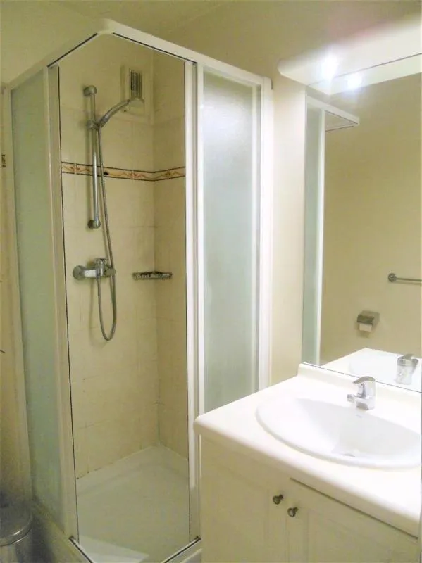 Bagni - Studio with Parking in Antony Centre Ville