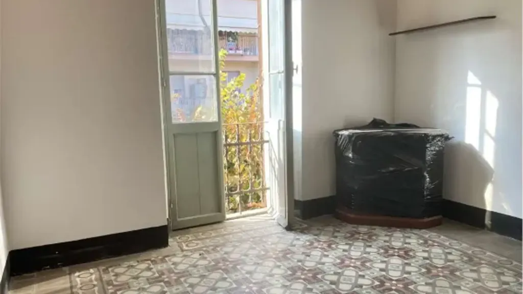 Pièces - Central 5-Bedroom Apartment in Albenga