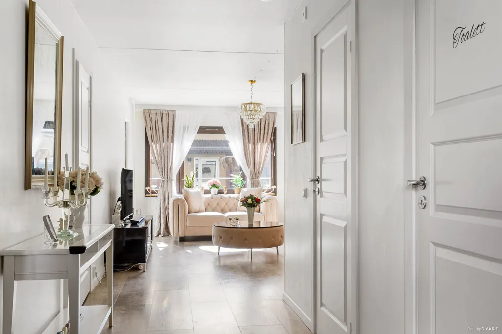 Entrée - Charming Apartment with Sunny Terrace in Kista