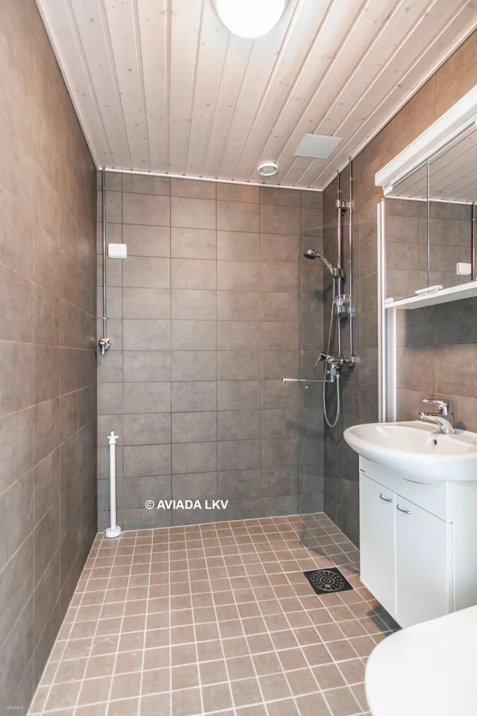 Salles de bain - Spacious Apartment with Balcony in Vantaa