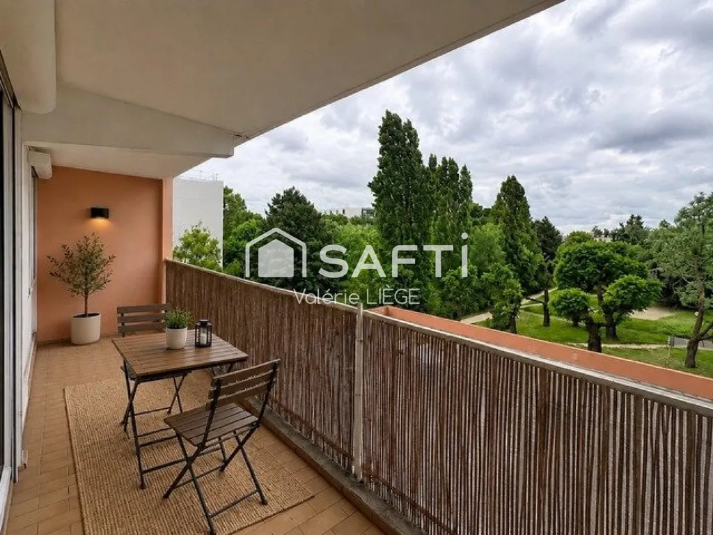 Balcony - Bright Family Flat with Terrace in Andrésy