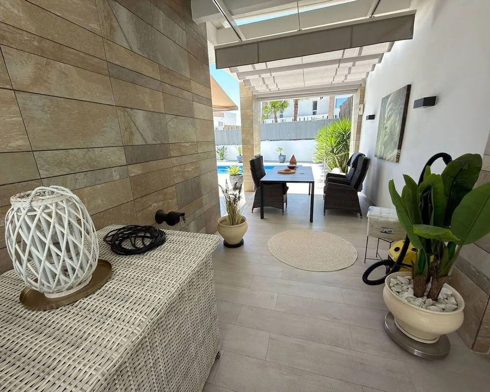 Terrass - 3-Bedroom House with Pool in Algorfa