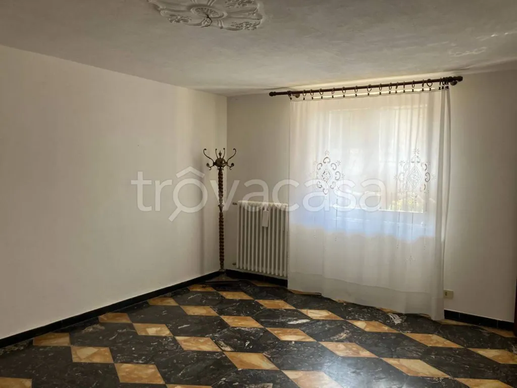 Toad - Rustic Villa with Garden in Montà