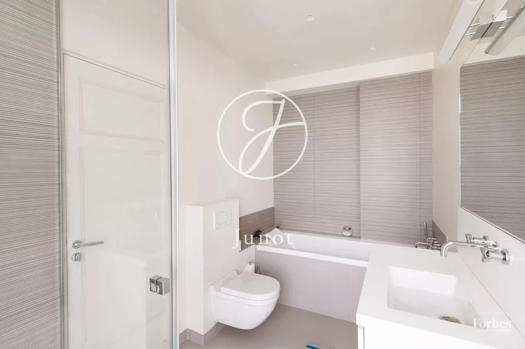 Salles de bain - Appartement Duplex avec Terrasses à Paris 16e